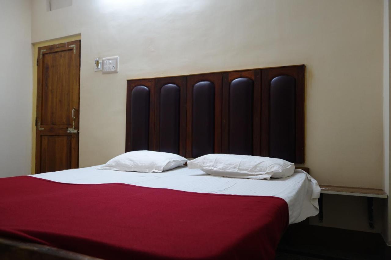 Hotel Hcb Brahmapur Luaran gambar